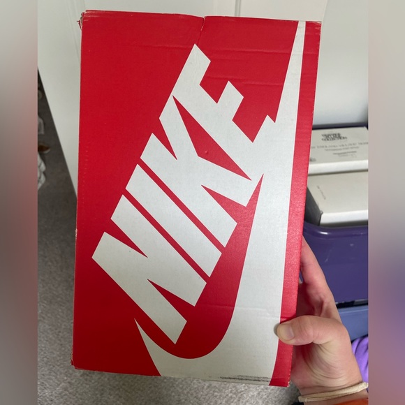 Nike Dunk Low - Lime Ice (Women’s) - Picture 3 of 7